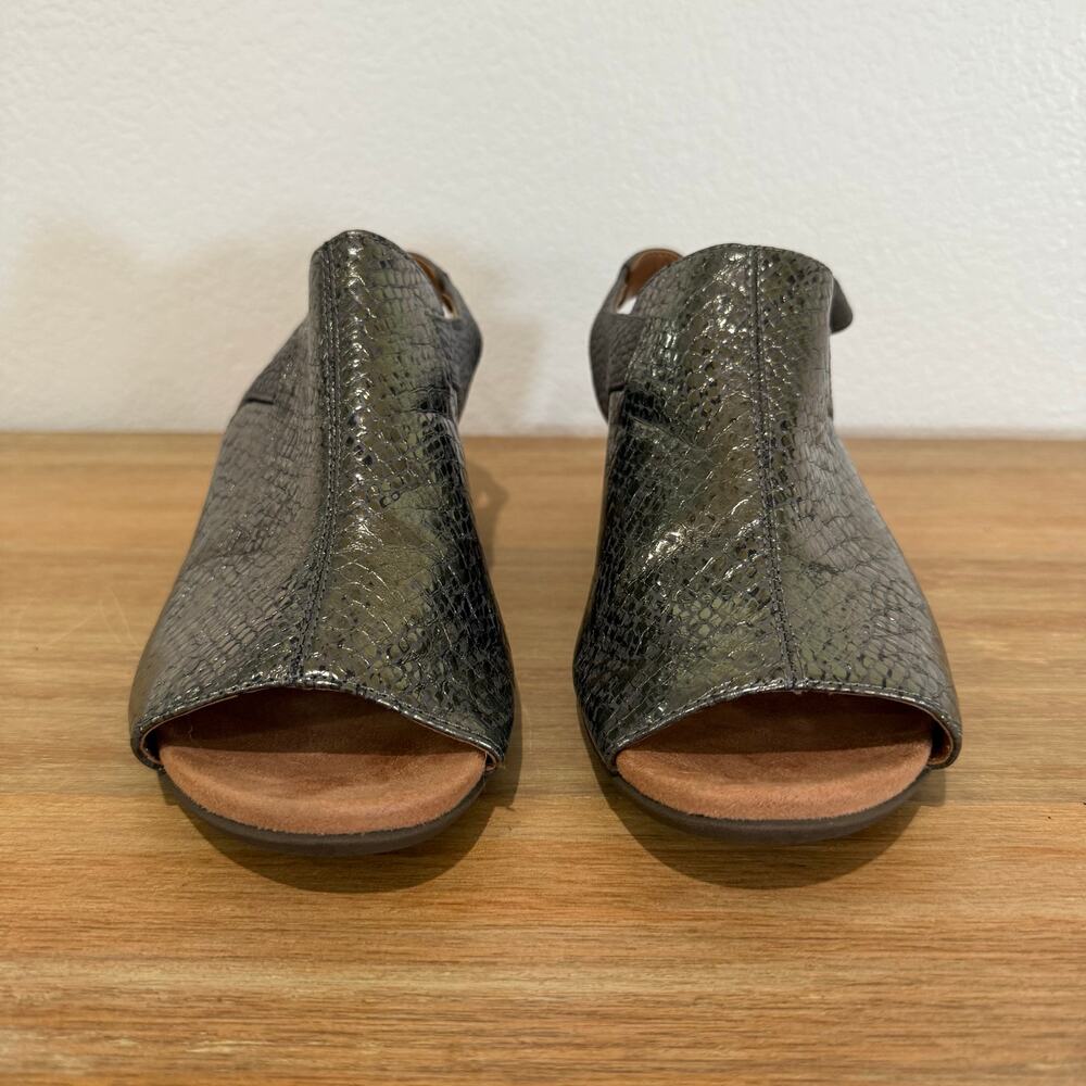 Vionic Tatiana Adjustable Peep Toe Wedge Metallic Snake Embossed Size 8.5 - Picture 5 of 13